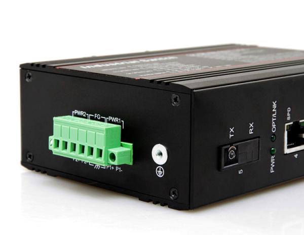 Portos rj45 industriais do porto 4*10 da fibra do ponto de entrada 1*100M do apoio do interruptor do WDM/100M