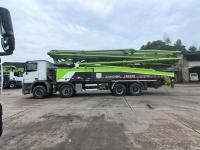 Utilisé / d'occasion 2018 année Zoomlion Benz châssis 56m camion de pompe à béton prêt à mélanger pompe à ciment Boom travaux de construction à vendre