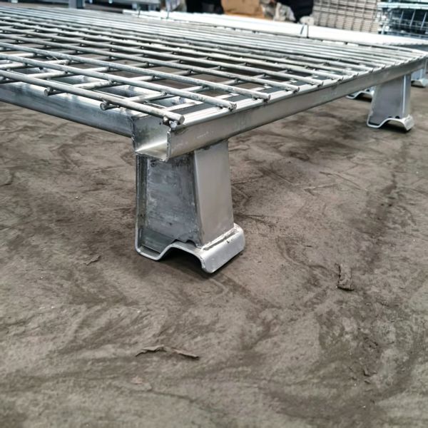 Standardized Warehousing And Turnover Equipment Welded From High-strength Metal Wires.