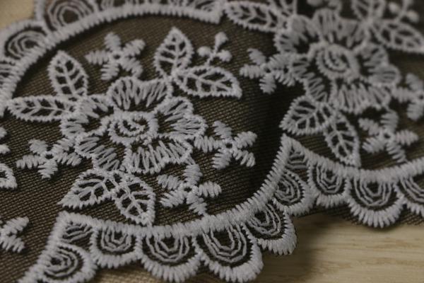 Floral Guipure Lace Trims , Bicolor Tulle Lace Trims OKEO TEX 100 Approved