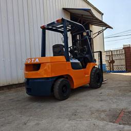 4T Used Diesel Forklift Toyota 7F 3 Meter Lifting Height Made In Japan
