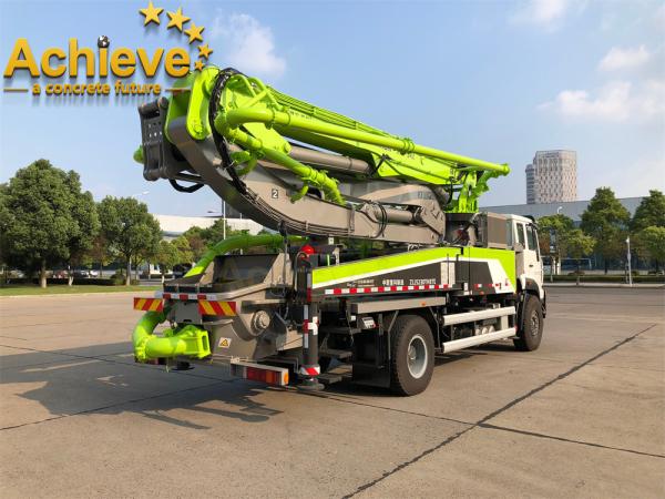 38X-5RZ recondicionou o caminhão usado ZOOMLION Sinotruk Howo 4x2 da bomba concreta