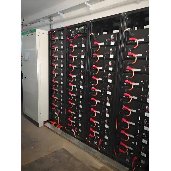Armoire de stockage d'énergie commerciale 100 kW 220 kWh - Stockage de batteries commercial