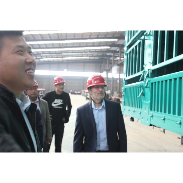 Высокая полезная нагрузка Aotong Гидравлическая система рулевой рампы низкая кровать полуприцеп грузовик 9м 13м