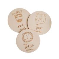 Nouveau-né bébé douche cadeau personnalisé coupe laser dessin animé animal mensuel bébé en bois jalon