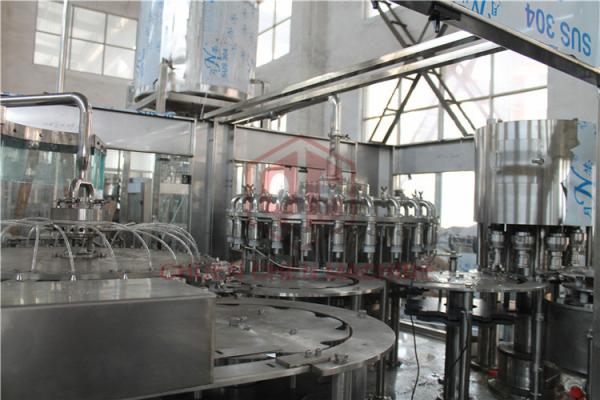 Plastic Aqua Minaerl Water / Liquor /  Fruit Filling Machine , Juice Bottling Machine