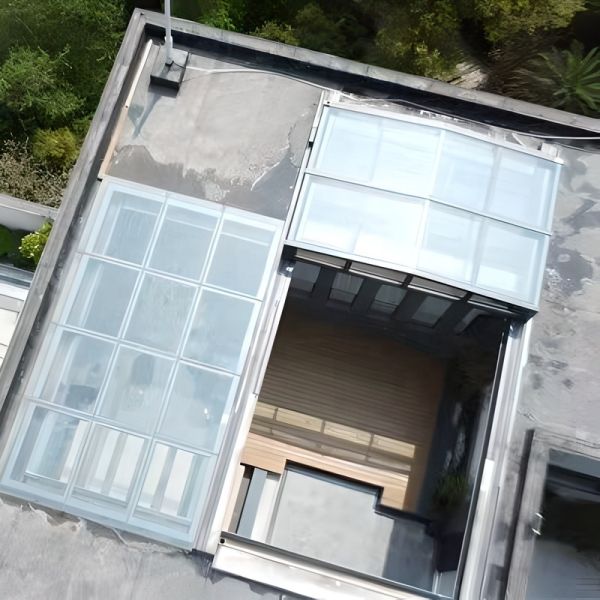 Hot Selling Customized Retractable Sunroom Roof Strong Stable Wood Frame Sliding Style Modern Polygon Design Glass House Cover