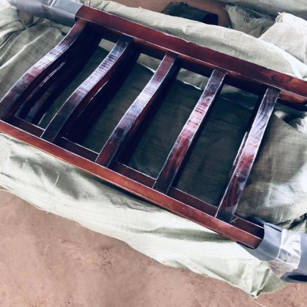 Зеленый застекленный павильон газебо четырёхугольника черепицы с коридором для охлаждать