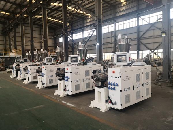 Shenzhen HYPET Extrudeuse à vis jumelées coniques ZS55/120 65/132 80/156, la plus populaire et la plus vendue