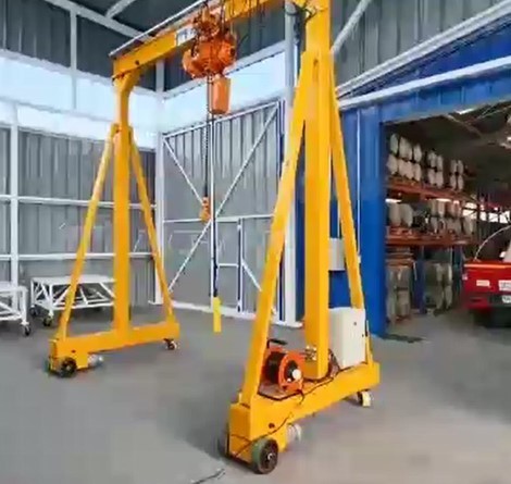 Eletric Driven Trackless Portable  Gantry Crane With Remote Controller