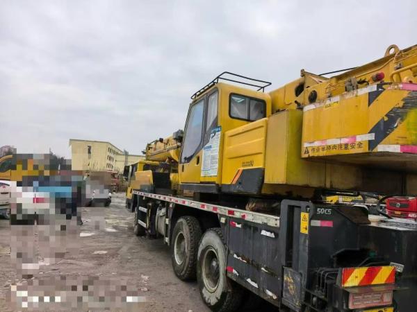 19 years LiuGong 250C5 top truck 42m Main Boom 6.25 Ton Maximum Lifting Weight