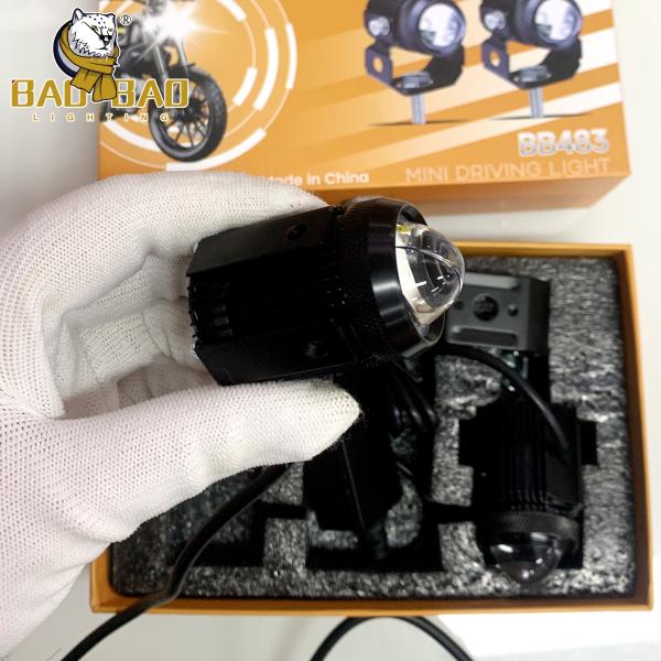 2pcs White Yellow Flashing 20 Watts Aluminum Mini Driving Light Universal LED Front Fog Light for Bike Motorcycle Spare Parts
