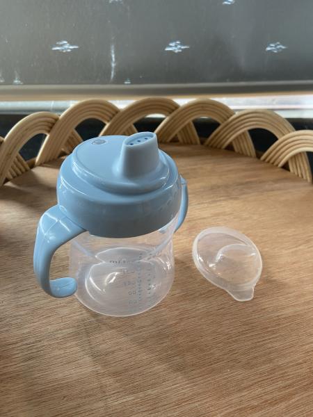 Soft Spout Baby Sippy Cup Não derramar alças para pequenas mãos 9+ mês