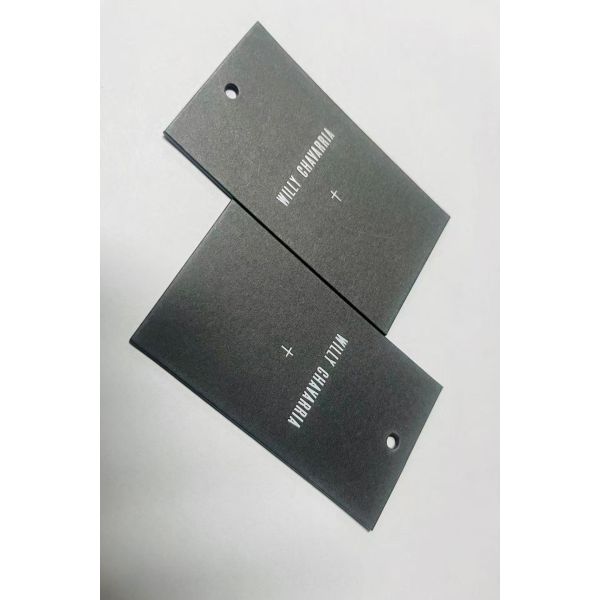 Snap Lock Style Custom Clothing Hang Tags Round Design Suitable for Clothing Labels and Product Information Display