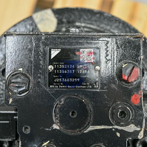Genuine Final Drive Assembly 72789 J155204174 For Kubota SVL65 SVL75 Compact Track Loader, Travel Drive Motor Assembly