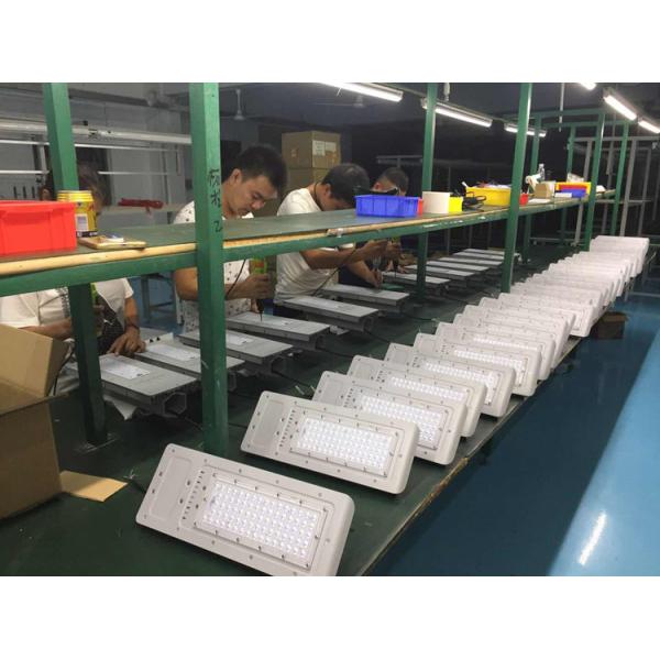 4000K 140lm/W 40W 60W IP66 Outdoor LED Street Light