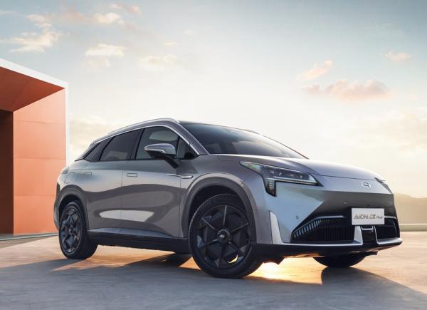 AION LX Plus Mini SUV EV Cars 400 Mile Range Ternary Lithium Battery