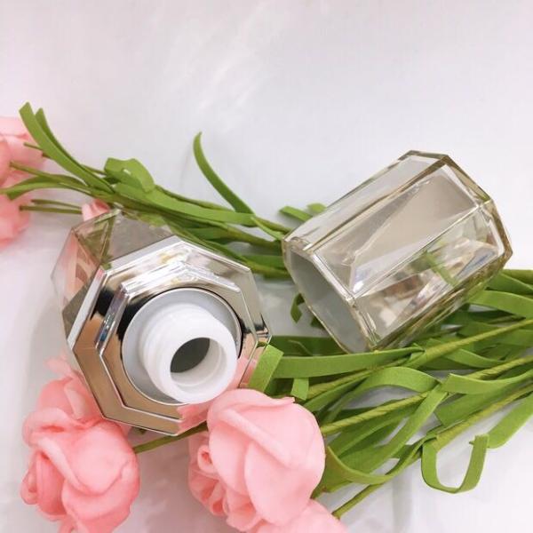 Acrylic PP Body Material Round Plastic Cosmetic Jars for Lip Balm Packaging Solution