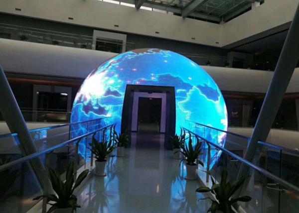 Light weight P2.5 flexible led display for archiving irregular shape screens