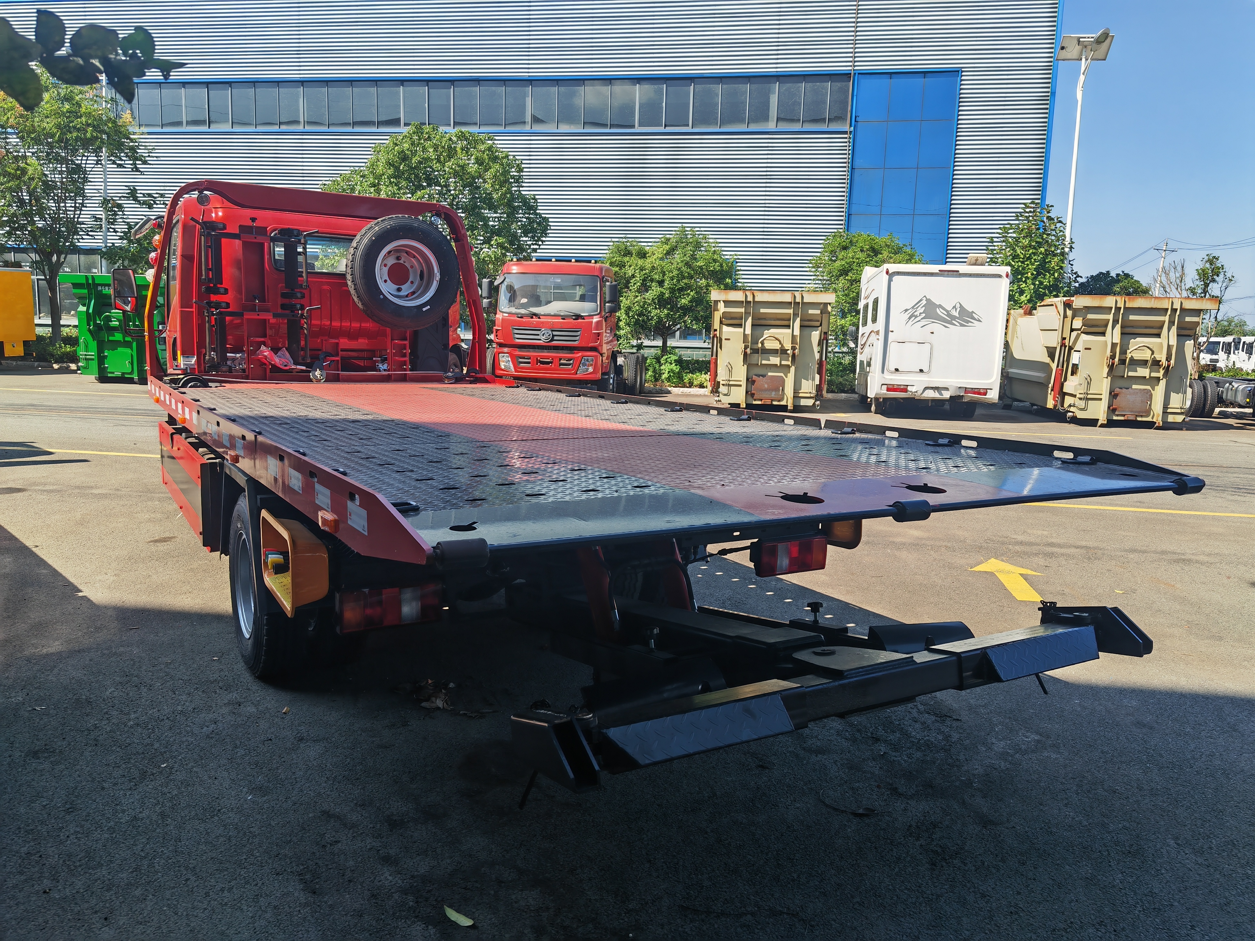 SINOTRUK HOWO 4x2 Flatbed Wrecker Truck (Tow Truck)
