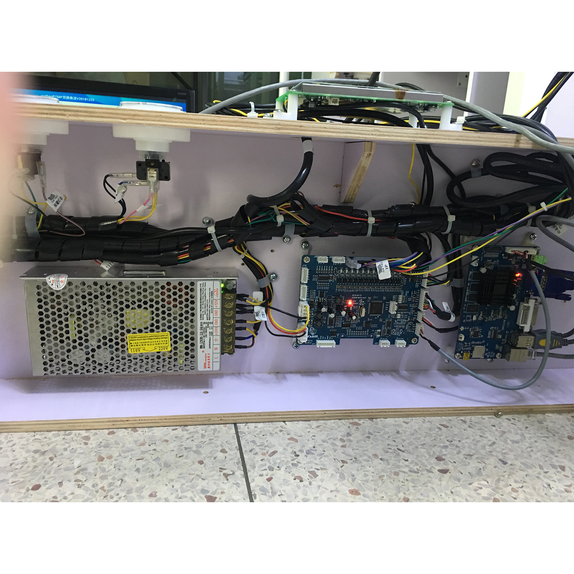 Игрока машины 1 когтя ног уловителя 2 УФО цвет 150В онлайн белый