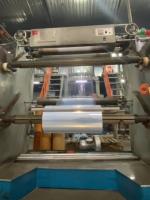 Película de contracción de máquina resistente a la humedad para una protección duradera del producto