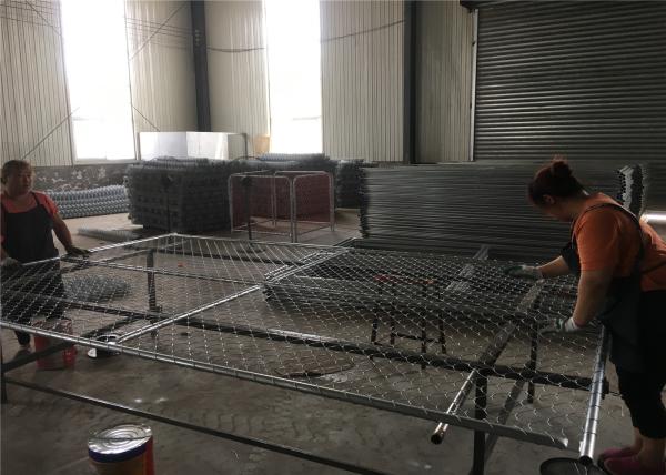 temporary chain link fence