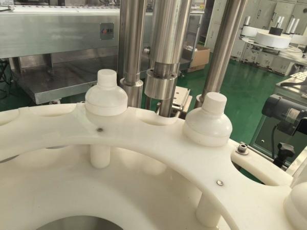Máquina Llenadora de Viales Estériles, Llenadora de Viales Automática — Llenado Totalmente Automático LYGZ-6/8/10 (2000-3500 BPH) Para Líquidos Orales, Sueros y Tónicos