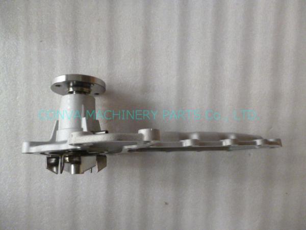 Kubota D1102 Engine Water Pump Kubota Excavator Spare Parts Wear Resistance
