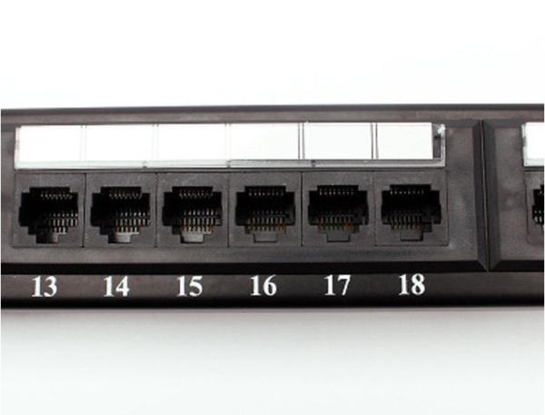 quadro exterior de aço alto de Cardon dos portos do universal 24 do PDU do soquete de 1U UTP