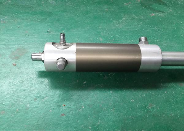 5 / 1 Spray Foam Transfer Pumps Pneumatic Motor With 0-18L/Min Oil Feeding Rate