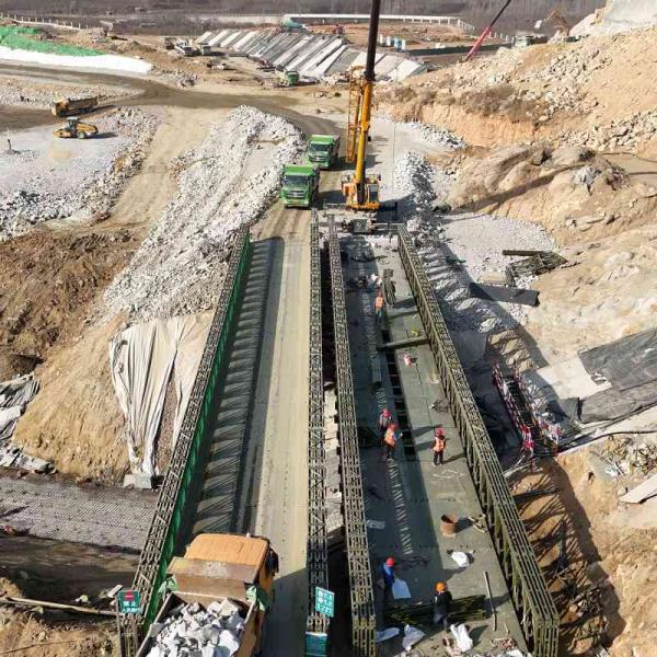 Puente de acero Bailey Estructura de acero Puente militar Resistencia a la corrosión
