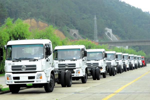 Euro3 9CBM Dongfeng 4x2 EQ5160GPST Tree Sprinkling Tanke,Dongfeng Arrosage Camion,Dongfeng Rociar Cisterna