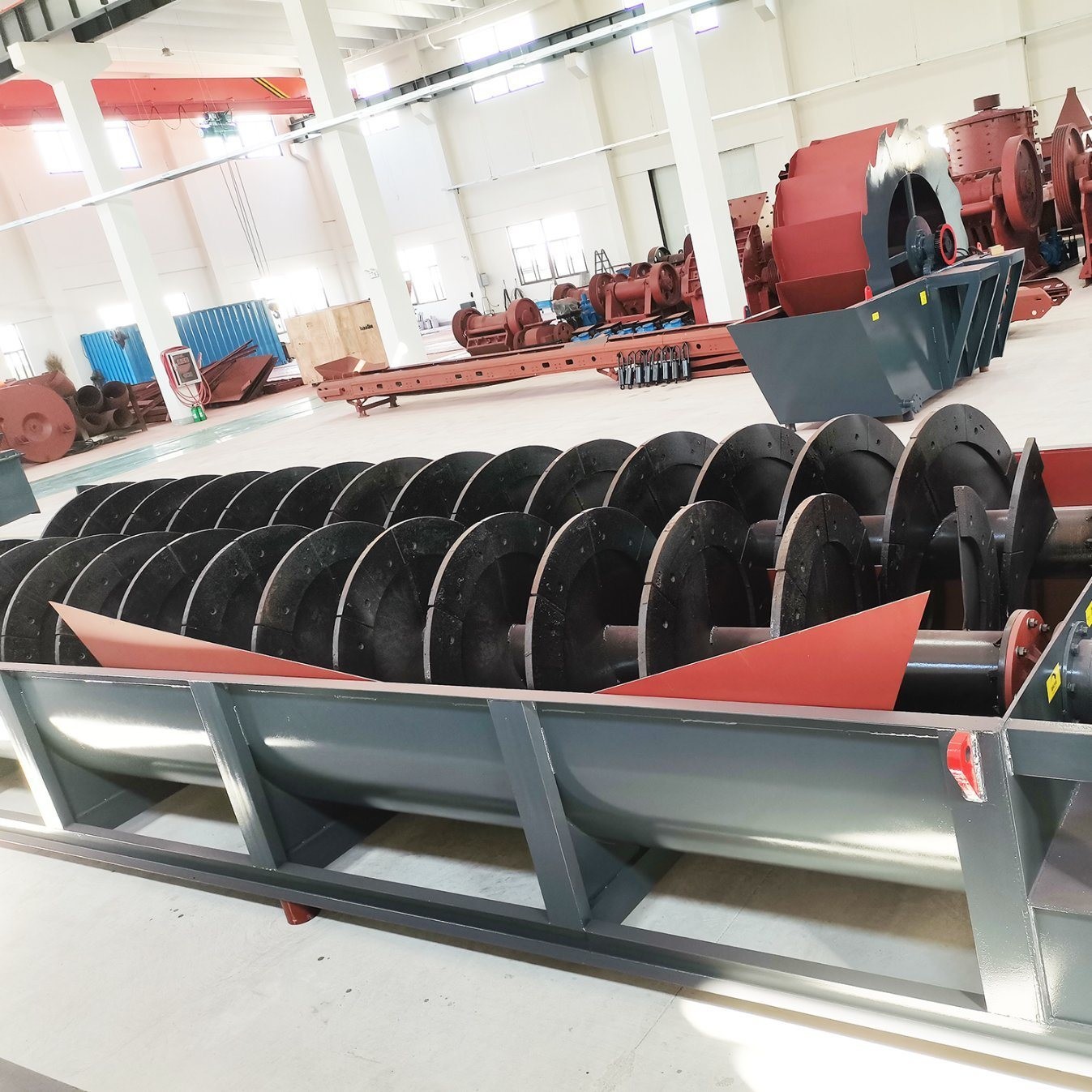 Sell Spiral Sand Washer for Water Consumption 10-300t/H and Screw Diameter 920-1120mm