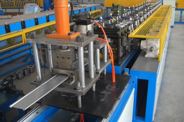 5.5KW e máquina hidráulica do painel de sanduíche do plutônio de 14 estações