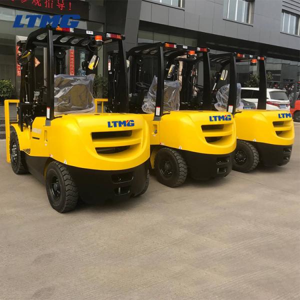 Side Shifter Counterbalance Forklift Truck  Eco - Friendly With Two 3m Stage Mast