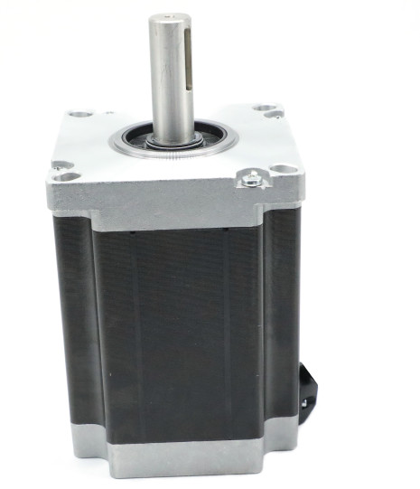 150kg cm 15 Nmのステッピング モーターはCNC機械のCNCのステッピング モーターに1.2度モーターを備えた