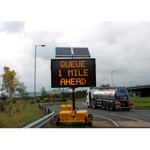 Amber Color  Mobile Variable Message Signs Warning Information With GPS Function