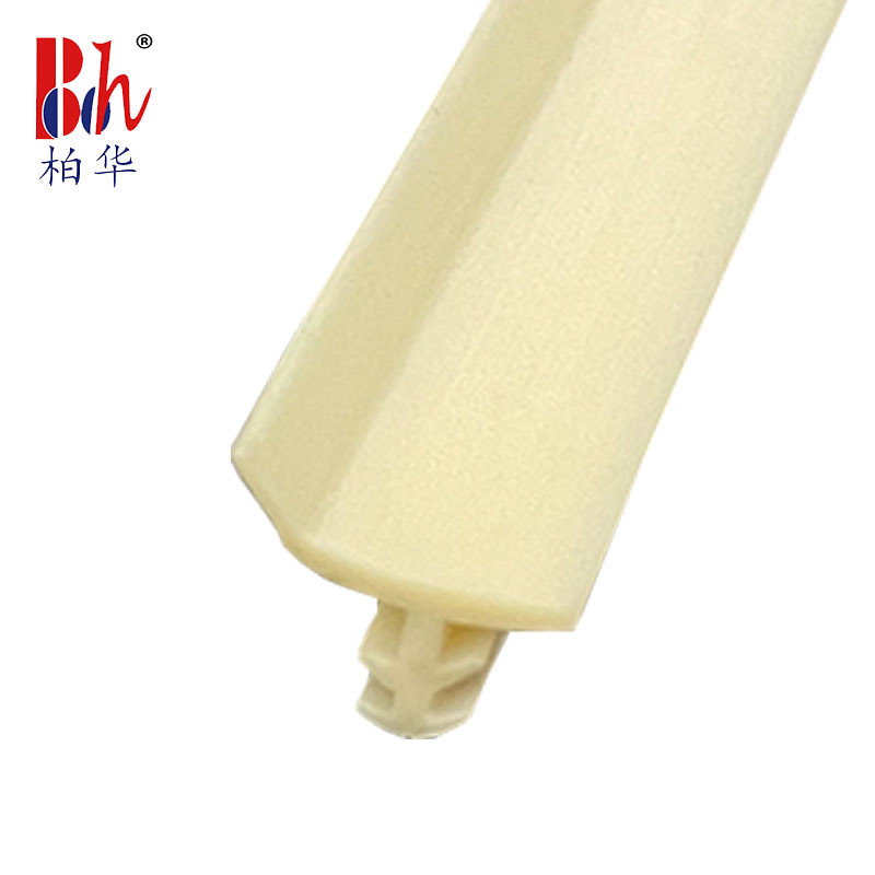 Мягкий резиновый обнажать погоды PVC на деревянная доска обхода 7*4mm