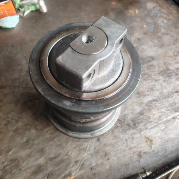 4611340028 Bottom Roller | Fits Wirtgen W205 & Vogele S1800-2 Pavers.
