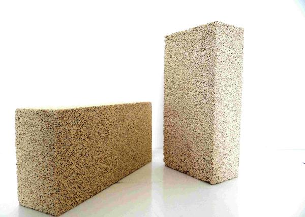 Bons produtos refratários altos de tijolo de fogo da alumina da resistência de desgaste 2,75 G/Cm3