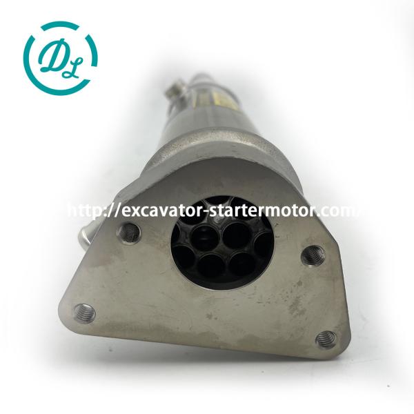 Le moteur de l' ISUZU 4HK1 est un refroidisseur EGR.