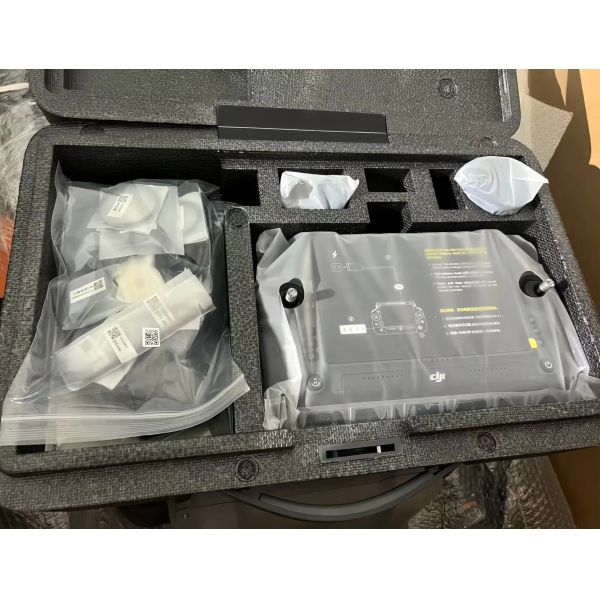 Dji T50 Agricultural Drone Max Spraying Flow Rate 24 L Per Min With 2*Centrifugal Nozzles