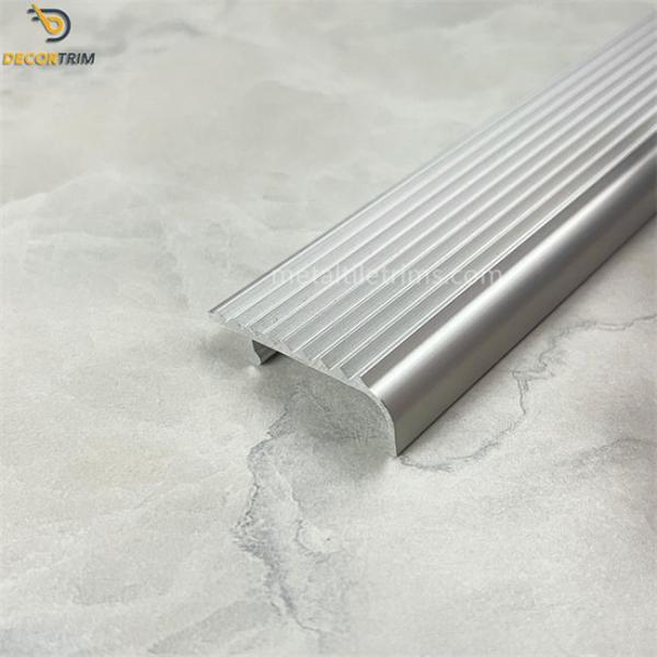 Finishing Off Tile Edges Stair Nosing Tile Trim Tape Tile And Baseboard Tile Trim