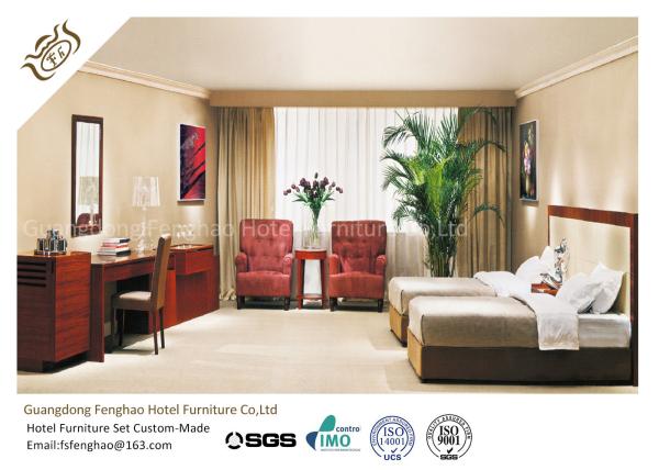Mahogany Finished Double - Bed Bedroom Furniture Set Modern Corner Table With Sofa