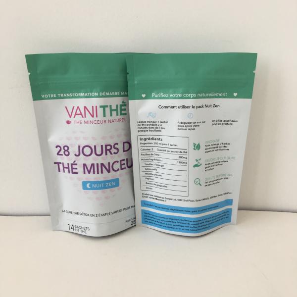 A folha de alumínio levanta-se o saco do petisco do zíper que empacota Digitas impressa