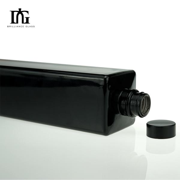 Low MOQ Glass Liquor Bottles for Vodka Whisky Rum Gins in 500ml 700ml 750ml Sizes