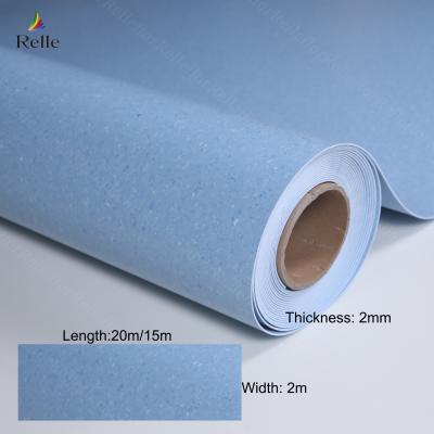 Rouleau de revêtement de sol en plastique intérieur moderne avec revêtement PUR fourni par et 2-4 mm d'épaisseur