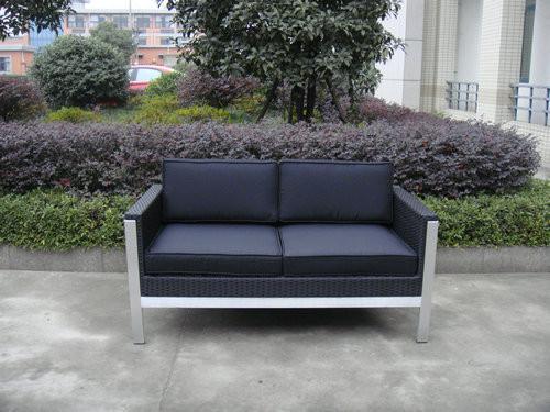 All Weather White Outdoor Rattan Sofa For Garden / Patio / Bar