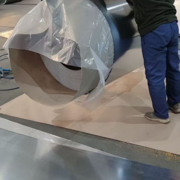 Color Coated Prepainted Galvanized Steel Customized Colour For Roofing Panels